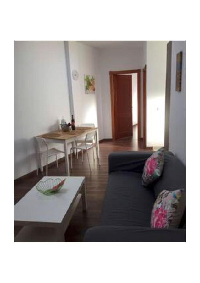 Apartamentos Cerca Del Aeropuerto Ingenio Kültér fotó